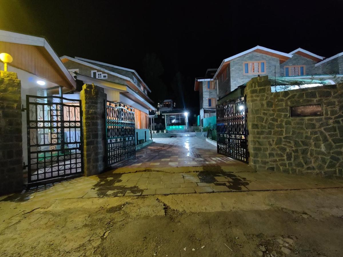 Hotel Outlook Pahalgam Luaran gambar