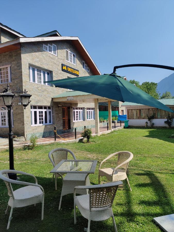Hotel Outlook Pahalgam Luaran gambar