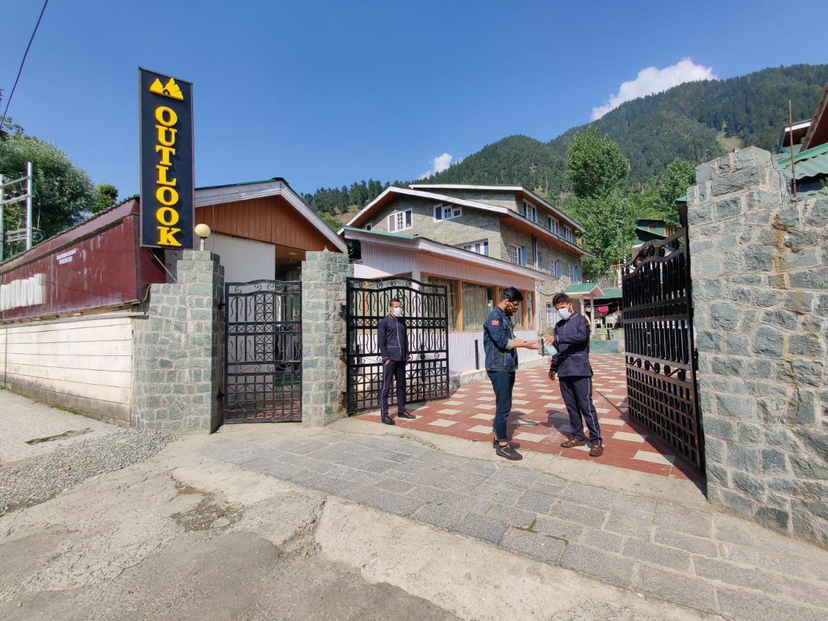 Hotel Outlook Pahalgam Luaran gambar