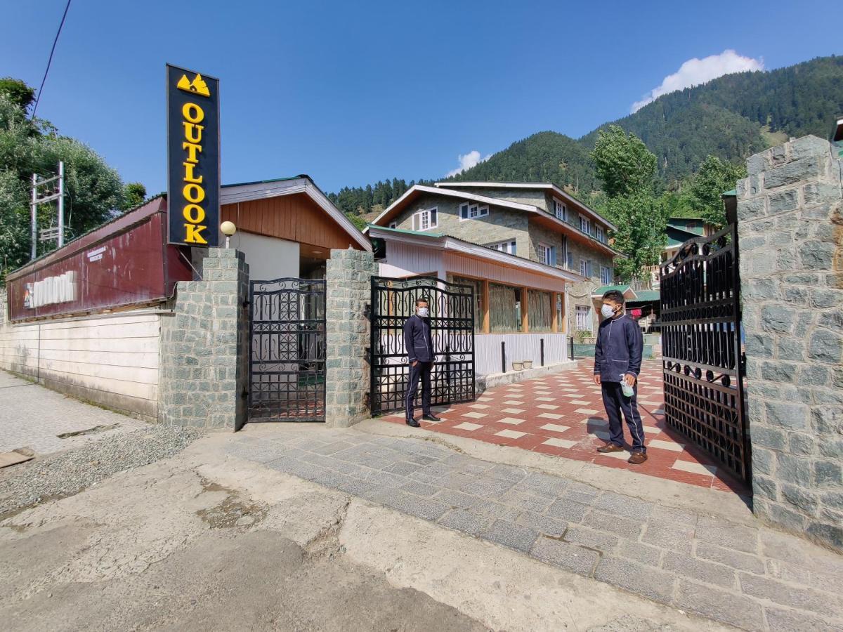 Hotel Outlook Pahalgam Luaran gambar